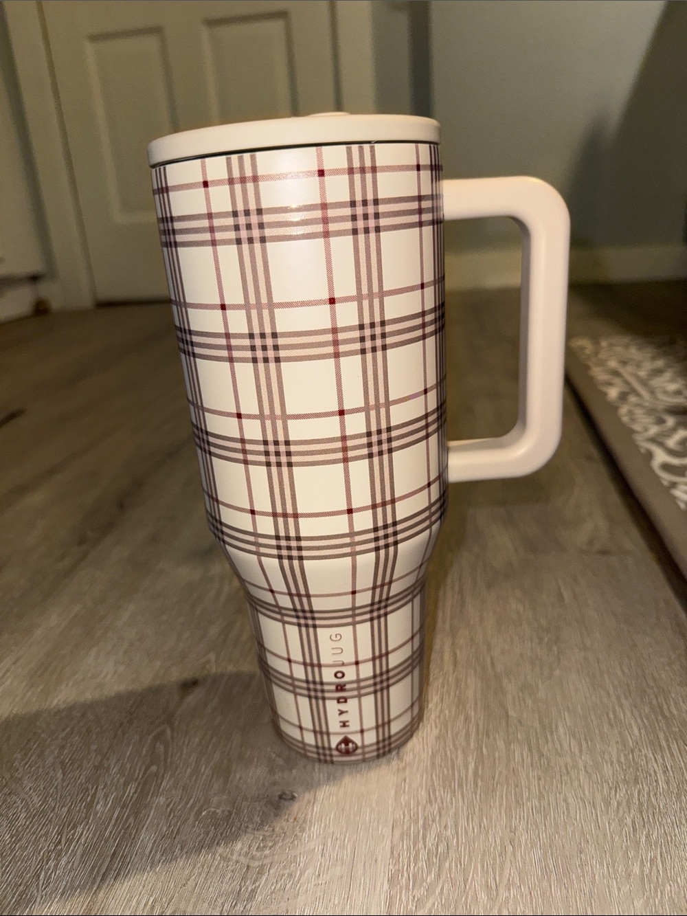 HydroJug Plaid Travel Mug — Cream and Brown